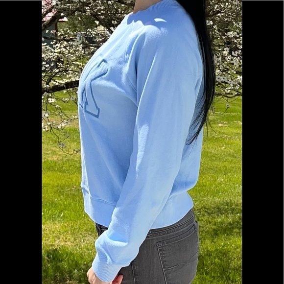 💙Vs PINK sweatshirt💙 - Picture 3 of 7